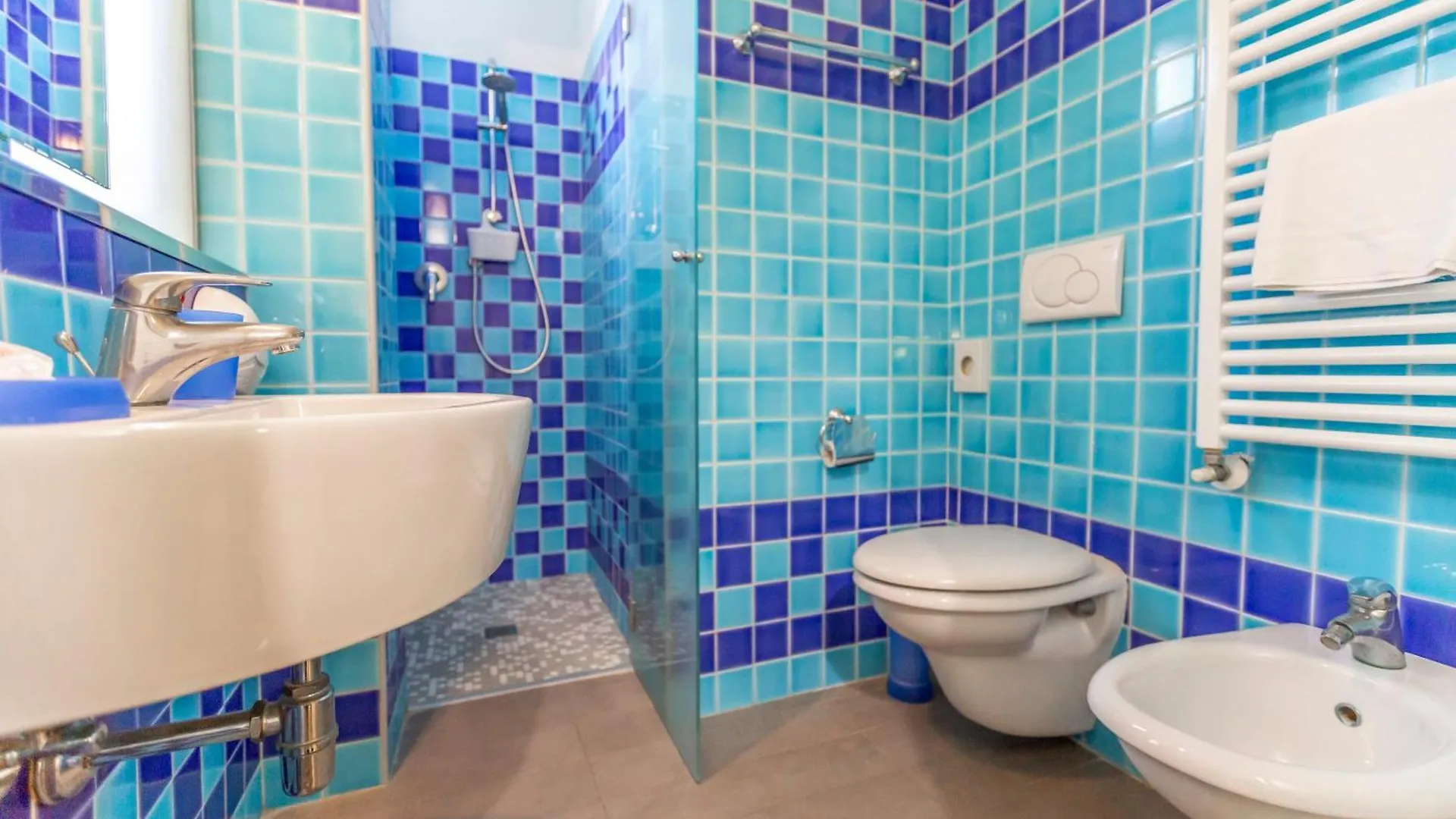 Hotel Vannucci Rimini 3*,  Italy